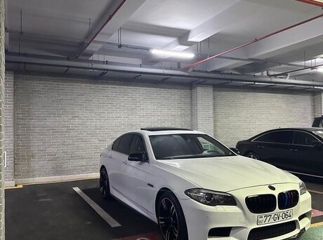 BMW 528