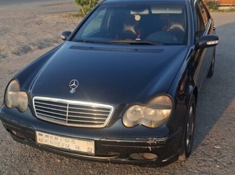 Mercedes C 200