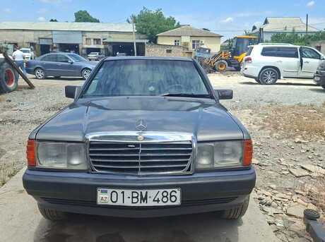 Mercedes 190