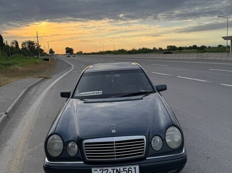 Mercedes E 230