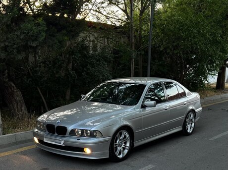BMW 525