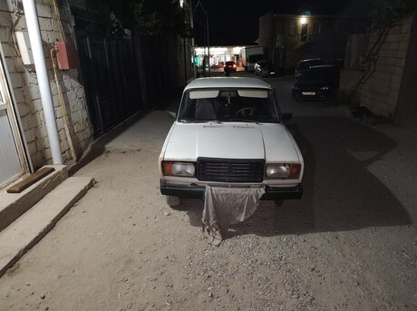 LADA (VAZ) 2107