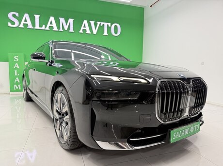 BMW i7