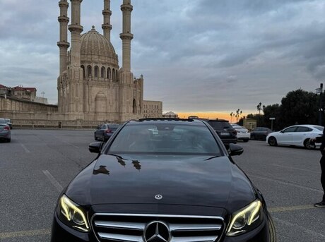 Mercedes E 300