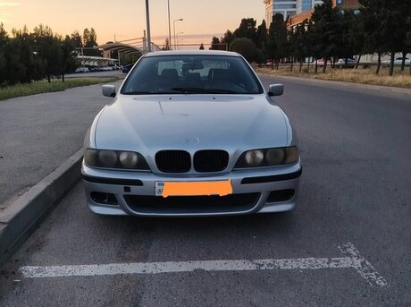 BMW 523