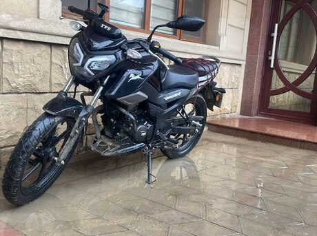 TVS Raider