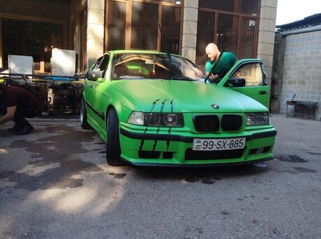 BMW 320