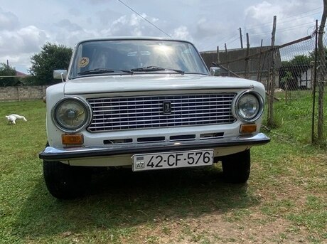 LADA (VAZ) 21011