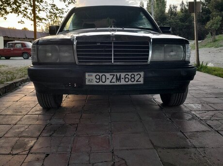 Mercedes 190