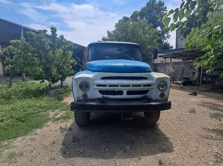 ZIL 130