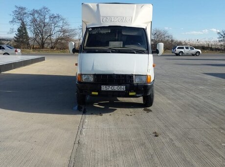 GAZ 2757