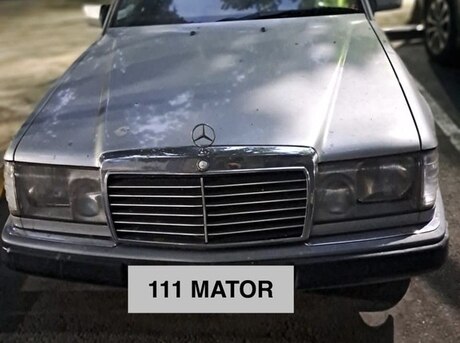 Mercedes E 200