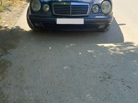 Mercedes E 320
