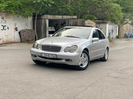 Mercedes C 240