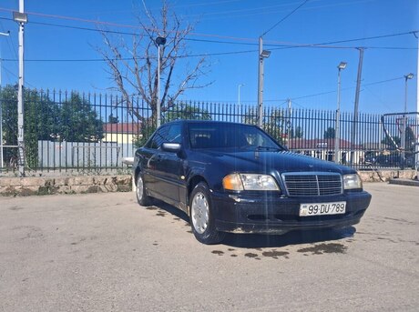 Mercedes C 220