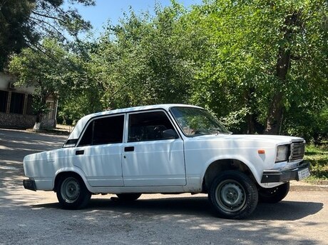 LADA (VAZ) 2107