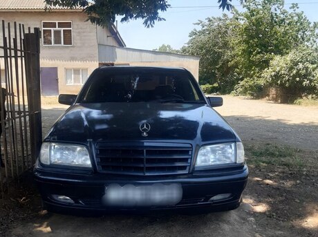 Mercedes C 230