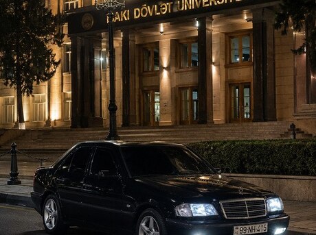 Mercedes C 200