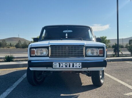 LADA (VAZ) 2107