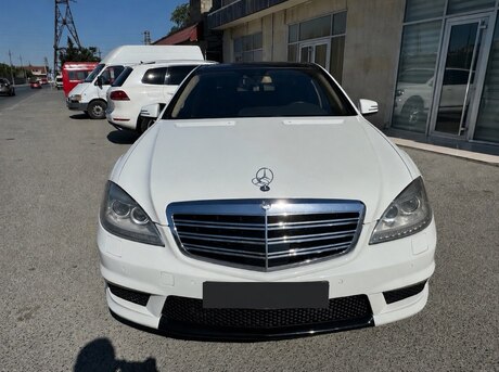 Mercedes S 63 AMG