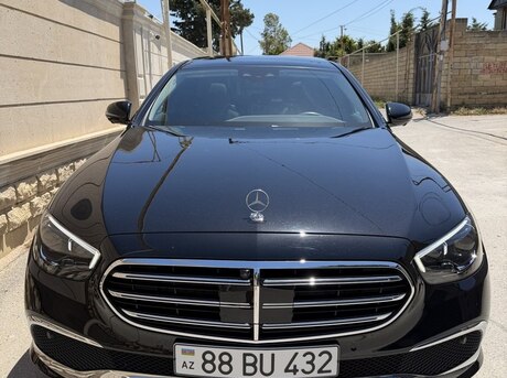 Mercedes E 300 e