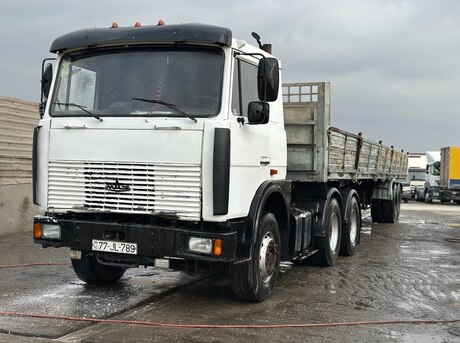 MAZ 642208