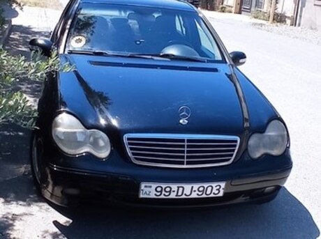 Mercedes C 200