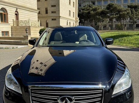 Infiniti M37