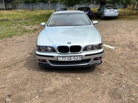 BMW 523