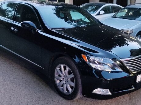 Lexus LS 460L