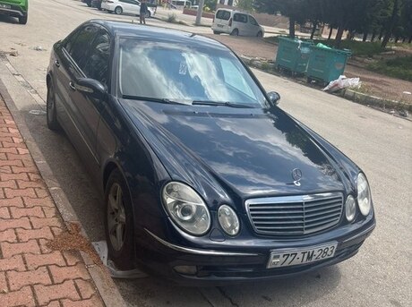 Mercedes E 220