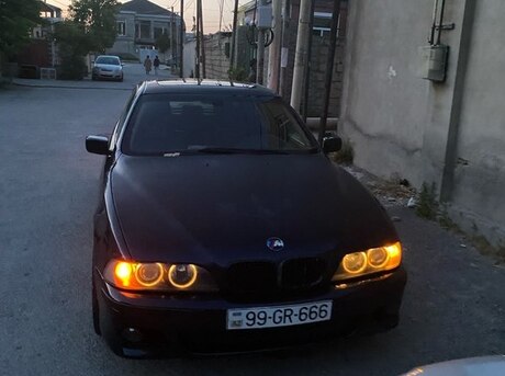 BMW 523