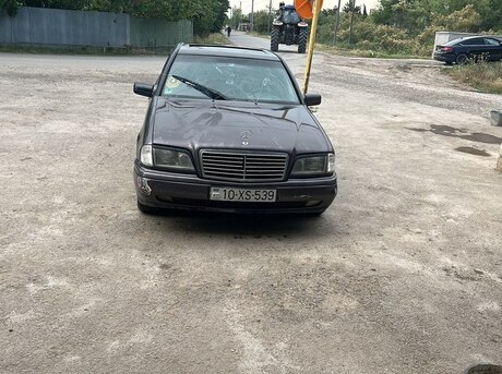 Mercedes C 180