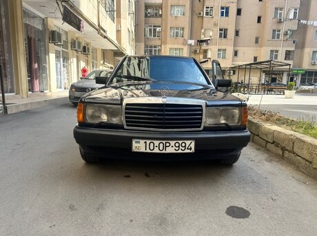 Mercedes 190