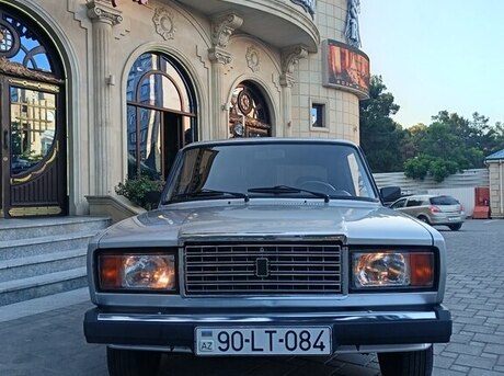 LADA (VAZ) 2107