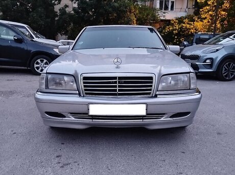 Mercedes C 200