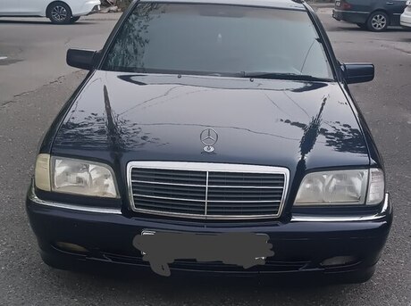 Mercedes C 180