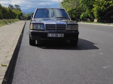 Mercedes 190
