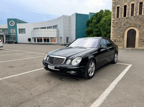 Mercedes E 220