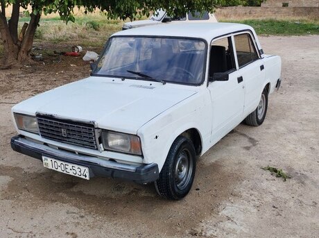 LADA (VAZ) 2107