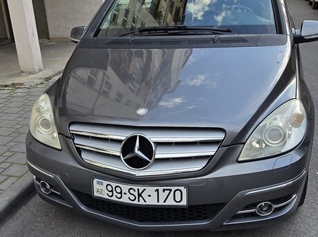 Mercedes B 180