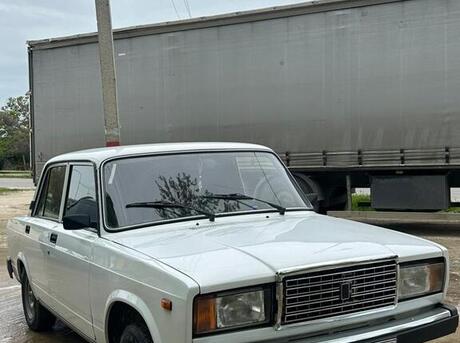 LADA (VAZ) 2107