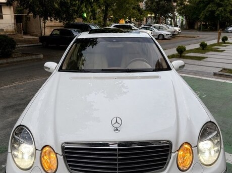 Mercedes E 240