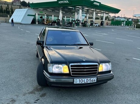 Mercedes E 220