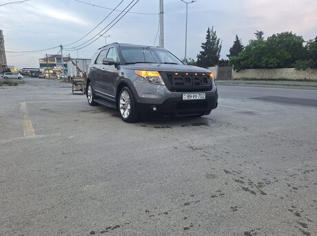 Ford Explorer