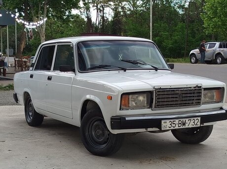 LADA (VAZ) 2107