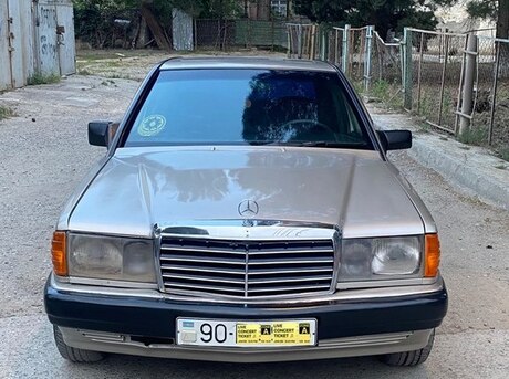 Mercedes 190