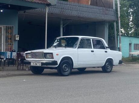 LADA (VAZ) 2107