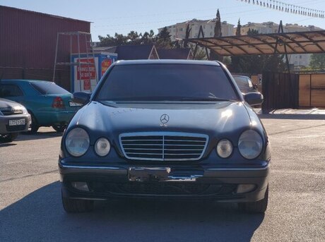 Mercedes E 270