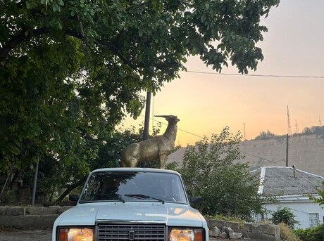LADA (VAZ) 2107